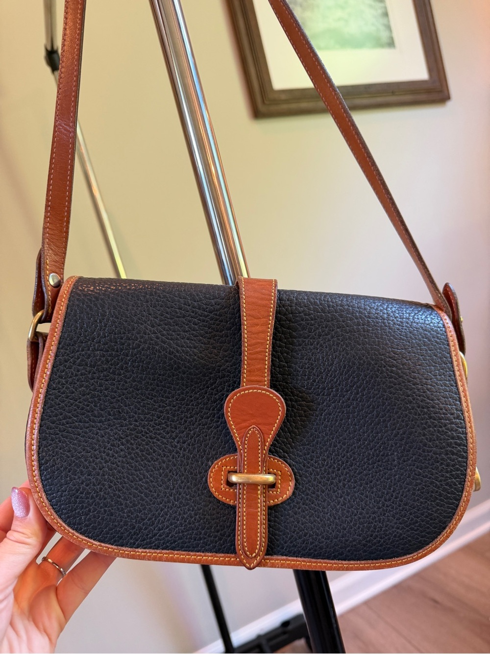 Dooney & Bourke Vintage Equestrian Crossbody Black Brown All Weather Leather - Picture 4 of 7